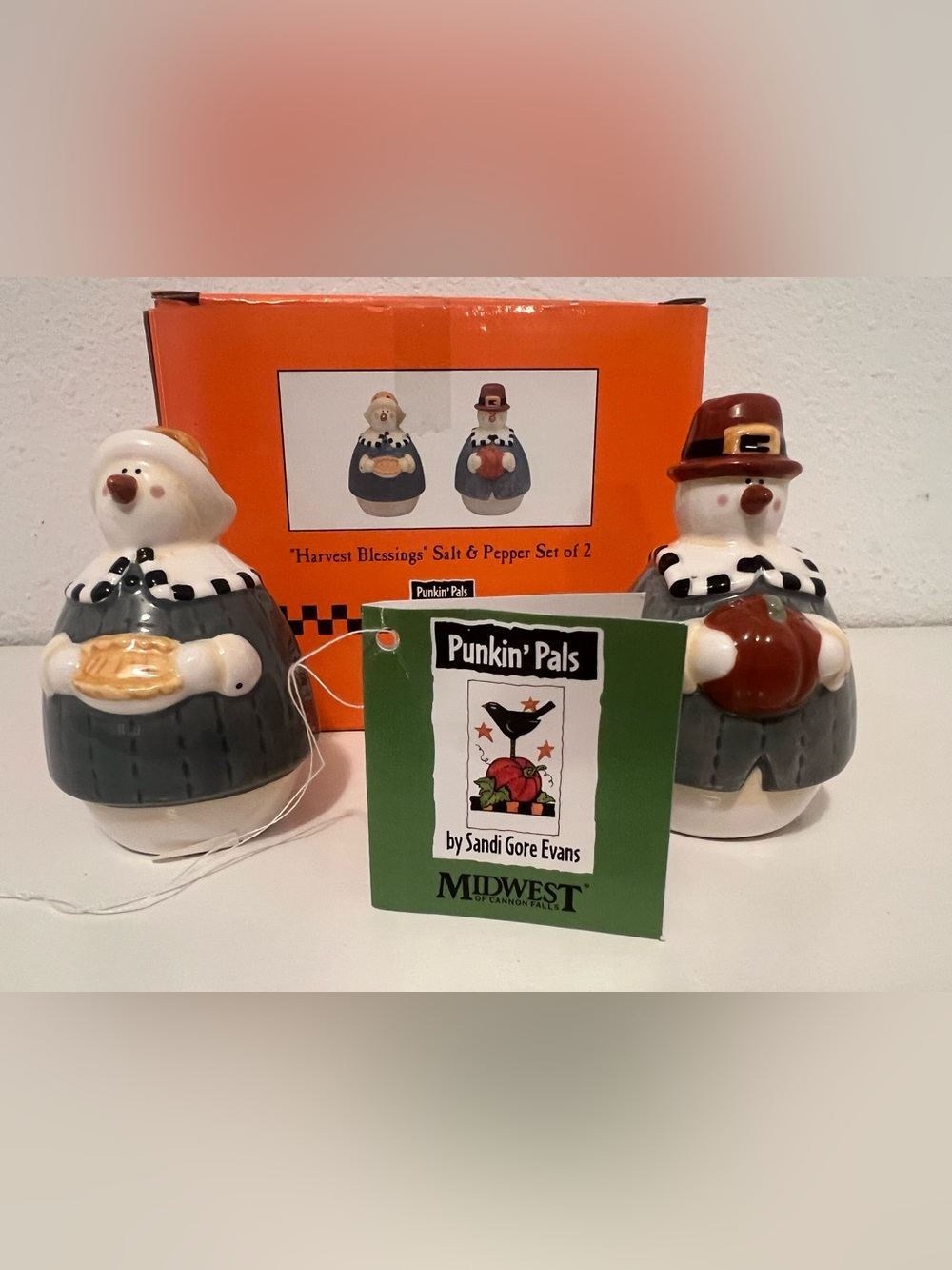 Snowmen Pilgrim Salt & Pepper shakers by Sandi Gore Evans NEW